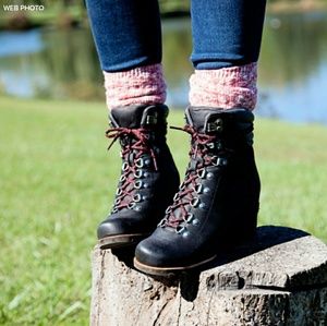 sorel conquest waterproof wedge boot