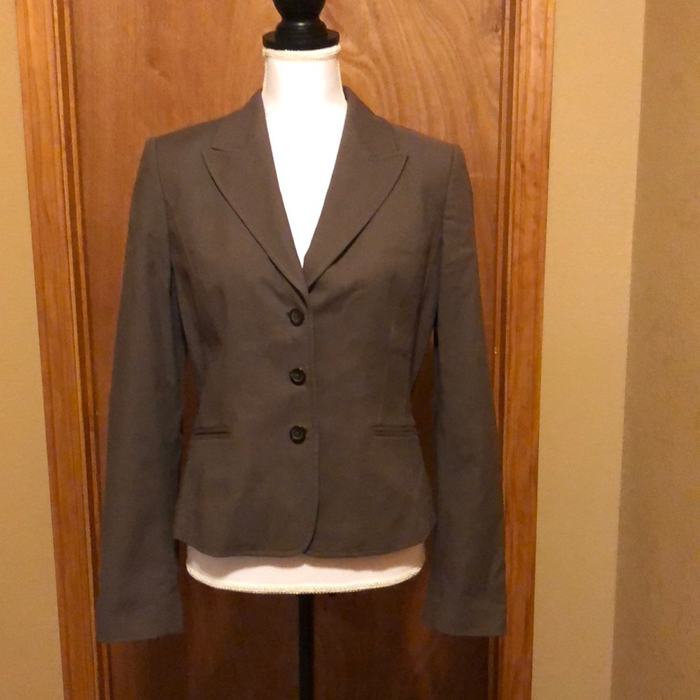 Elie Tahari 3 button wool blend blazer taupe