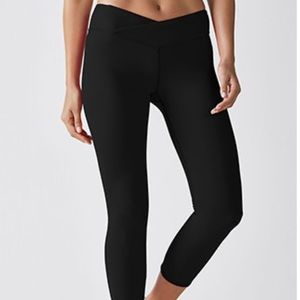 Fabletics Winn Mid Rise Capris