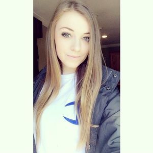Meet your Posher, Brooke