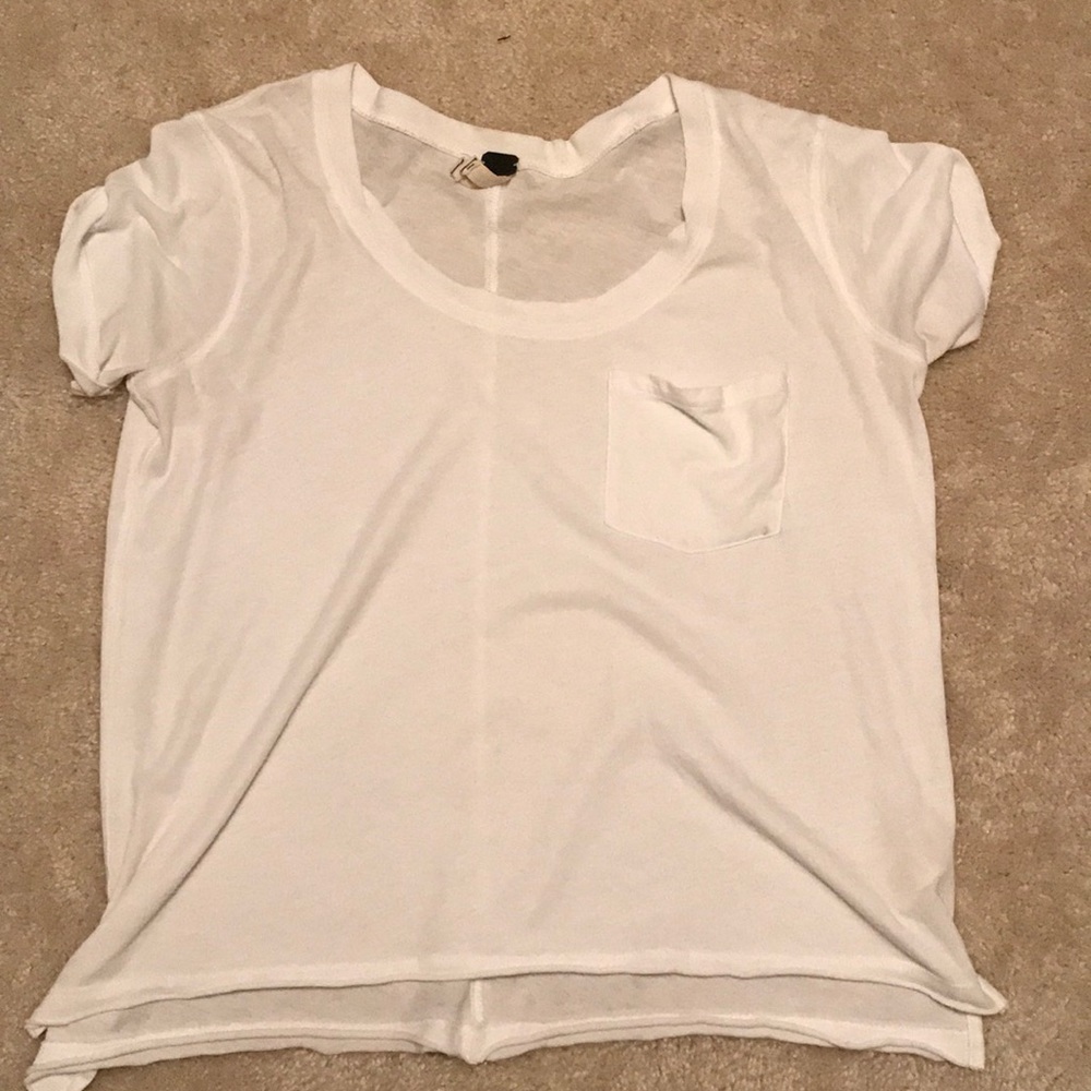 FREE PEOPLE cute white top!