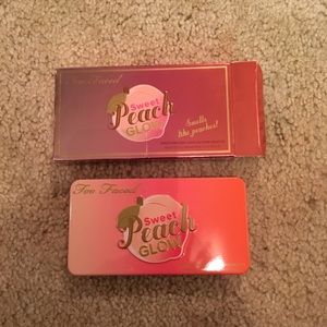 Too faced sweet peach glow