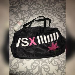 Victoria’s Secret gym/duffle bag NEW