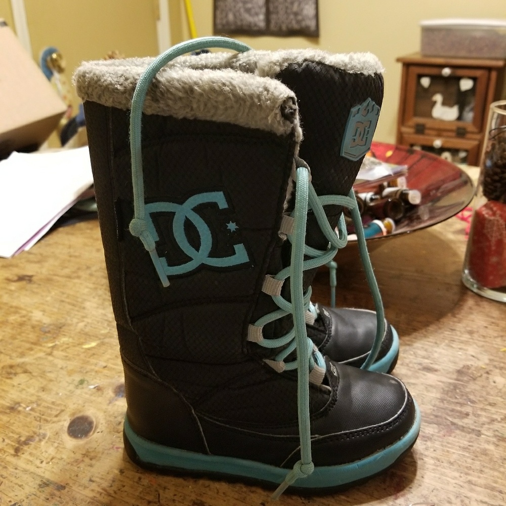 DC winter boots