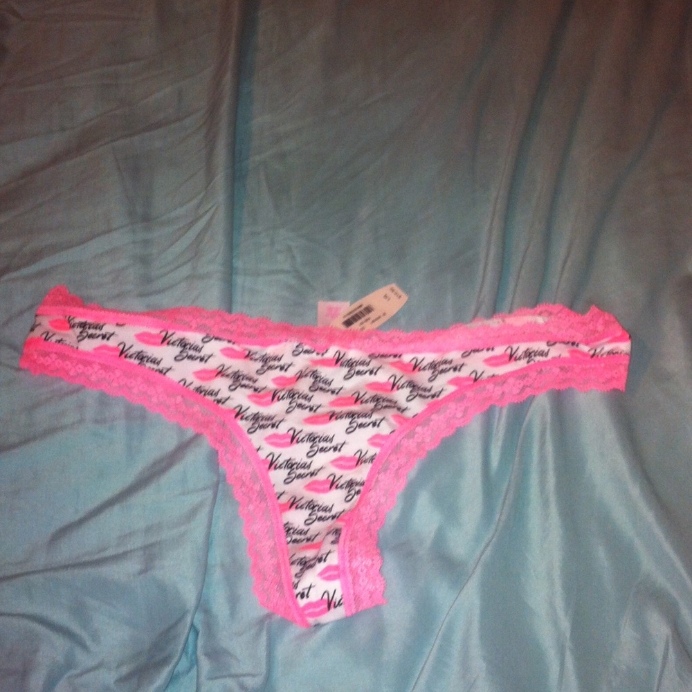 NWT Victoria's Secret Lacey cotton thong Large