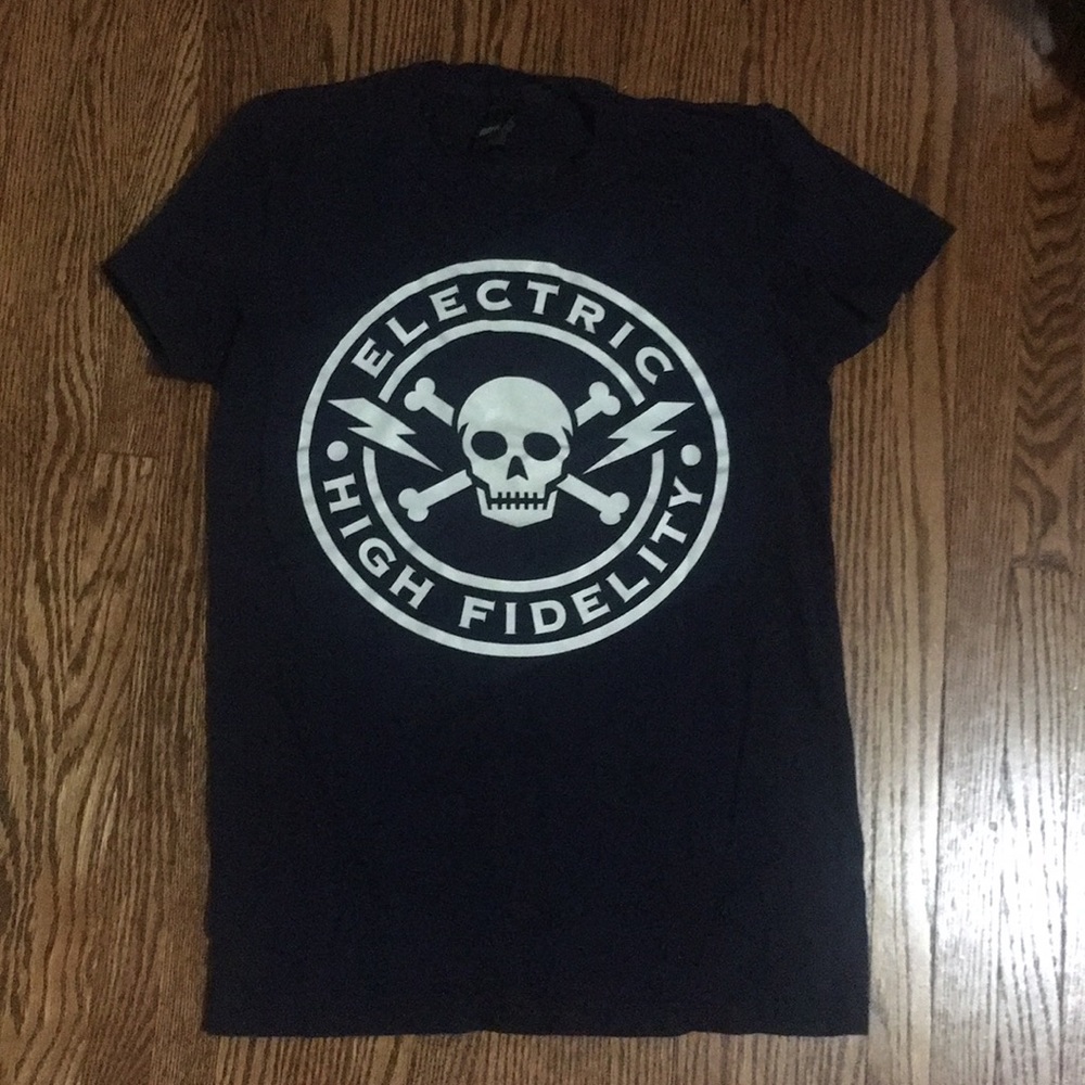 T size small