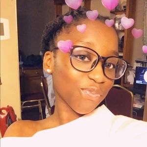 Meet your Posher, Ekua