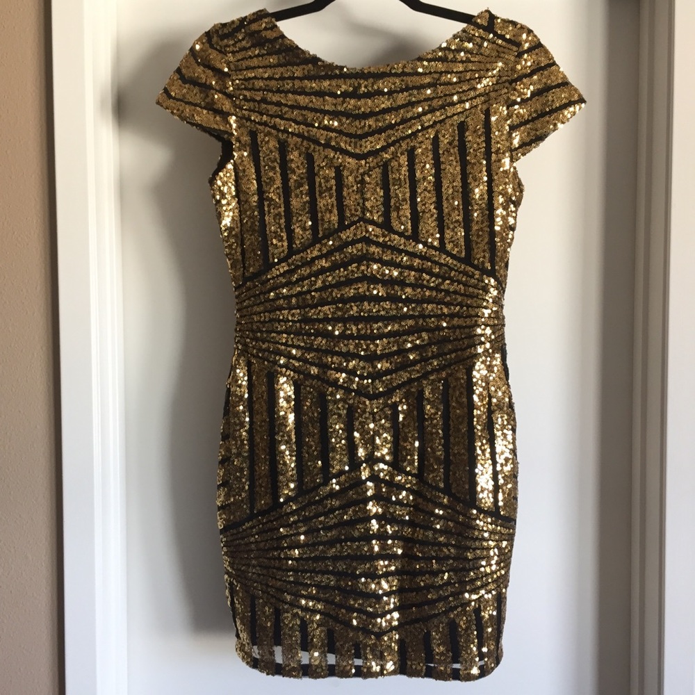 Gorgeous gold sequence cocktail dress