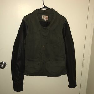 Fall Hunter green , leather black sleeves jacket