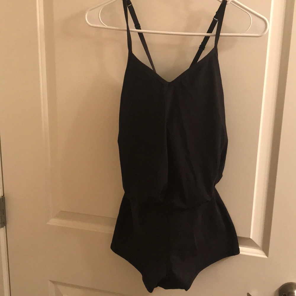Lululemon dance to Yoga Romper Sz 6