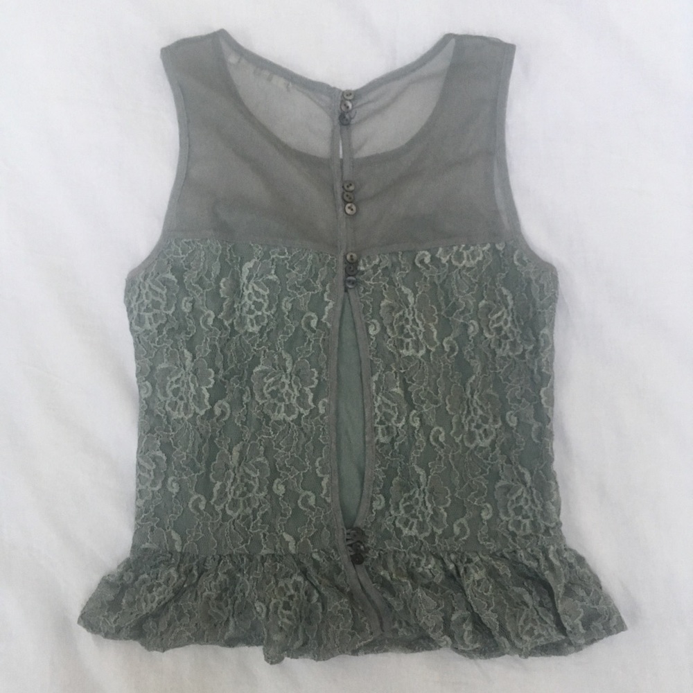 Lace blouse with button down back - Picture 2 of 4