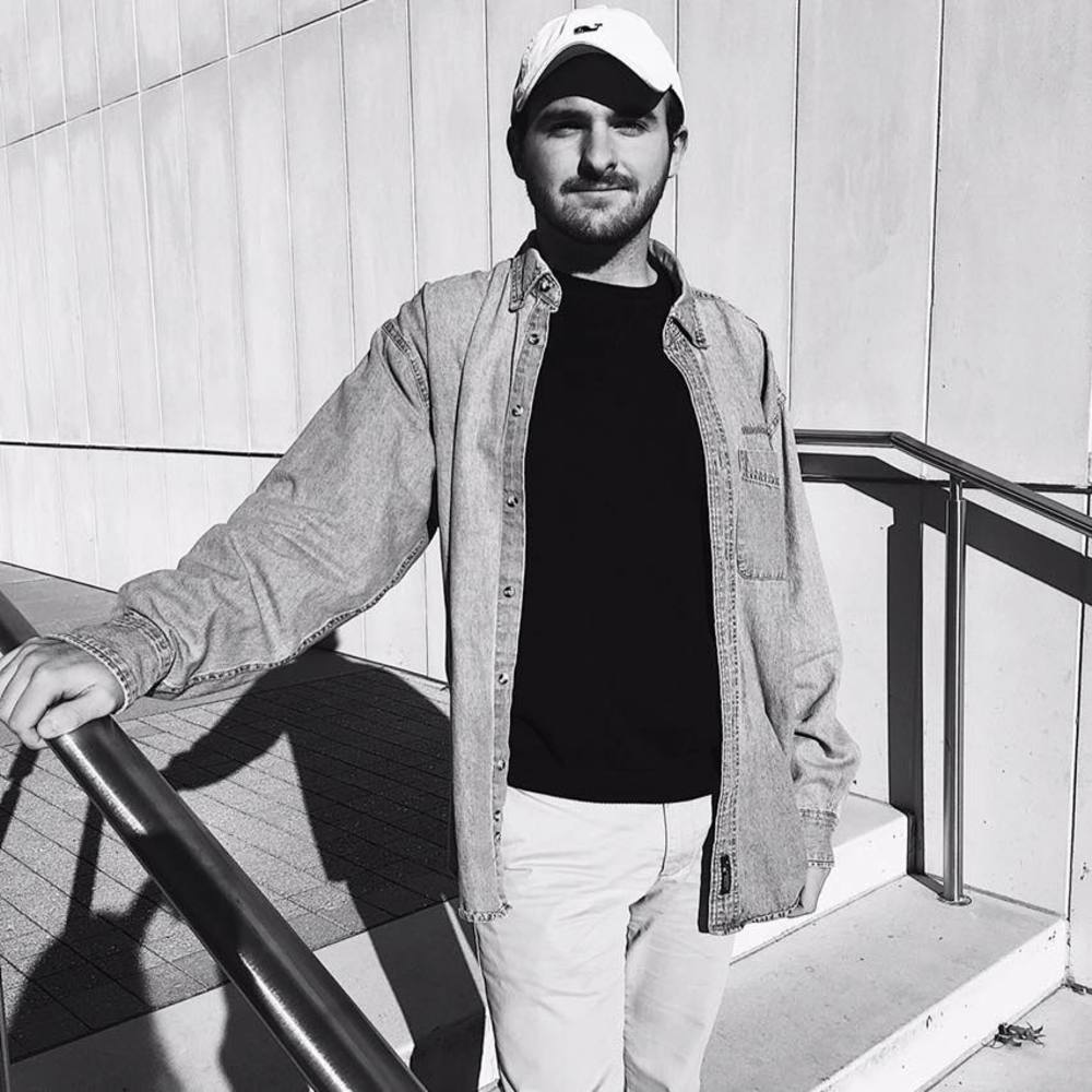 Meet your Posher, Jaret