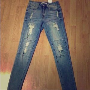NWOT KanCan Moto style skinny’s!