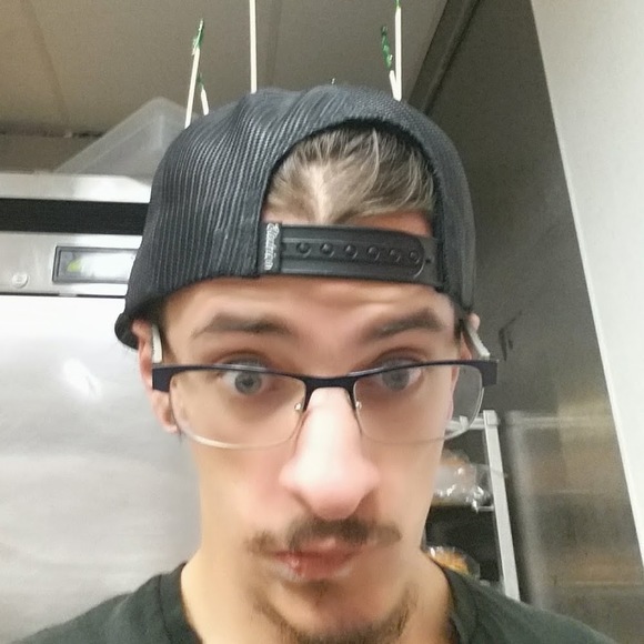 Meet your Posher, Kyle - Picture 1 of 1