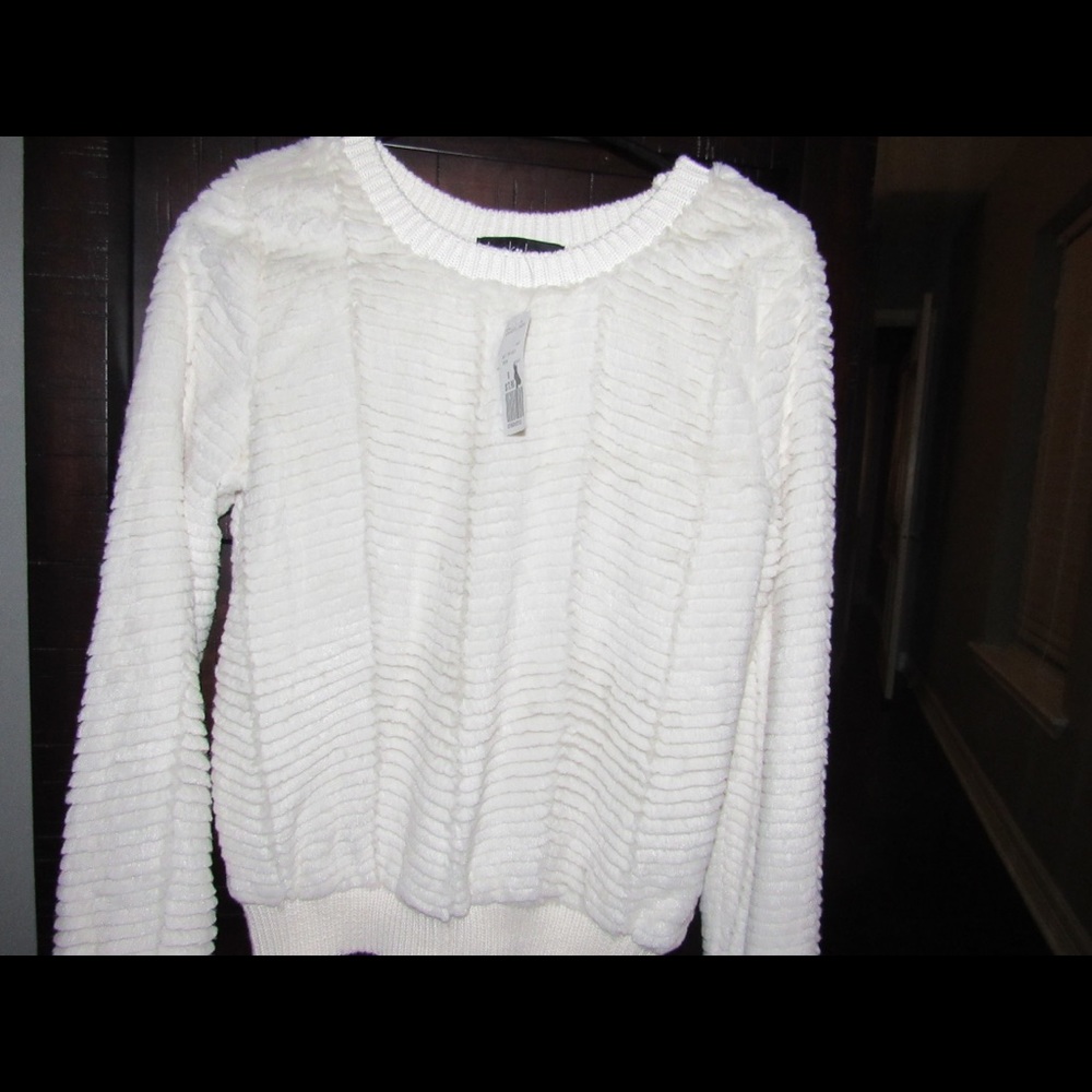 Fuzzy sweater - Picture 3 of 4