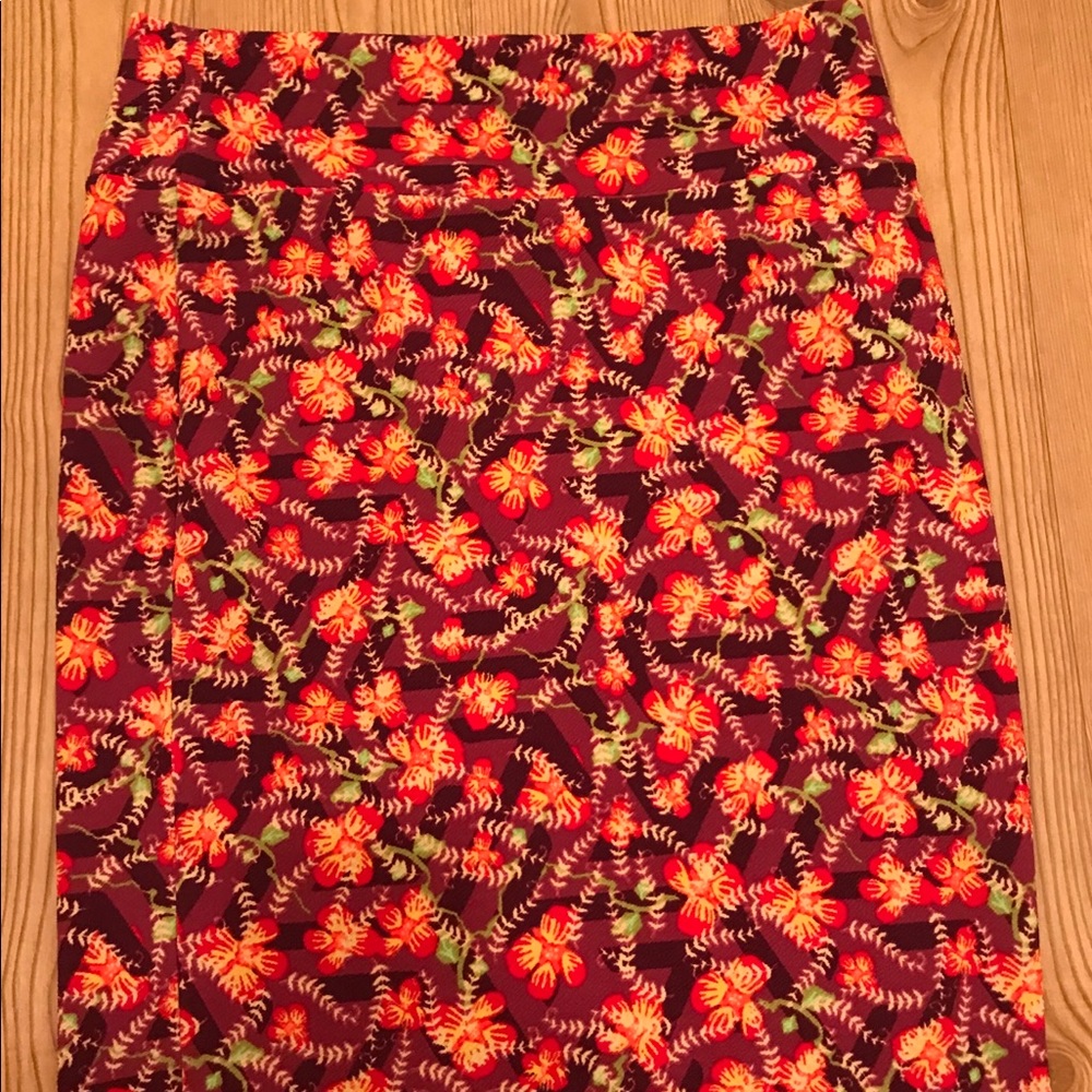 EUC LuLaRoe Cassie Pencil Skirt XL