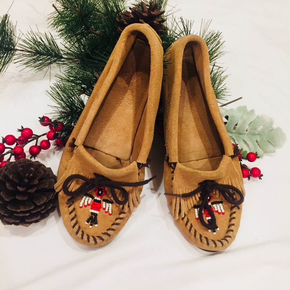 Minnetonka Thunderbird Moccasins rubber sole