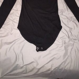 Size small body suit! Never worn :)