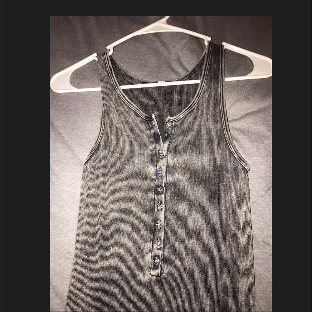 Greg top with diamond buttons