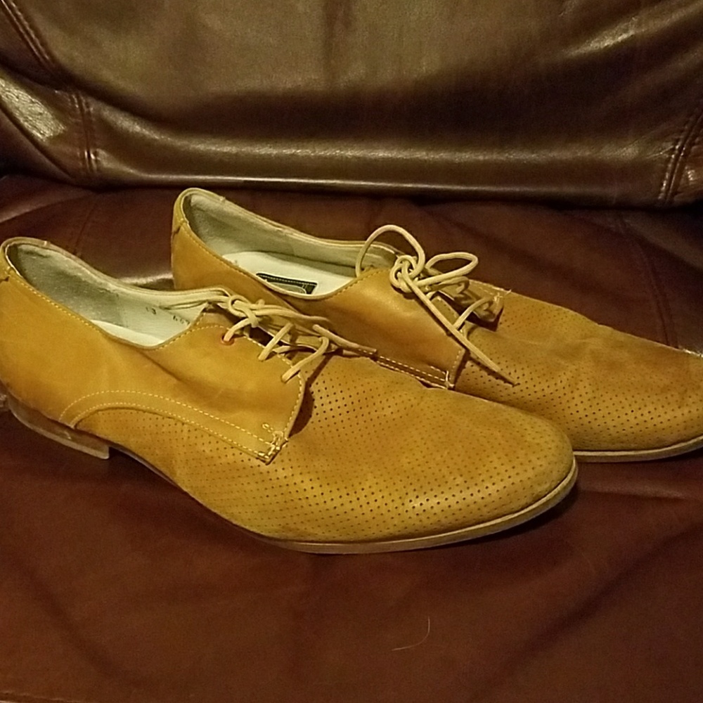 Dress shoes