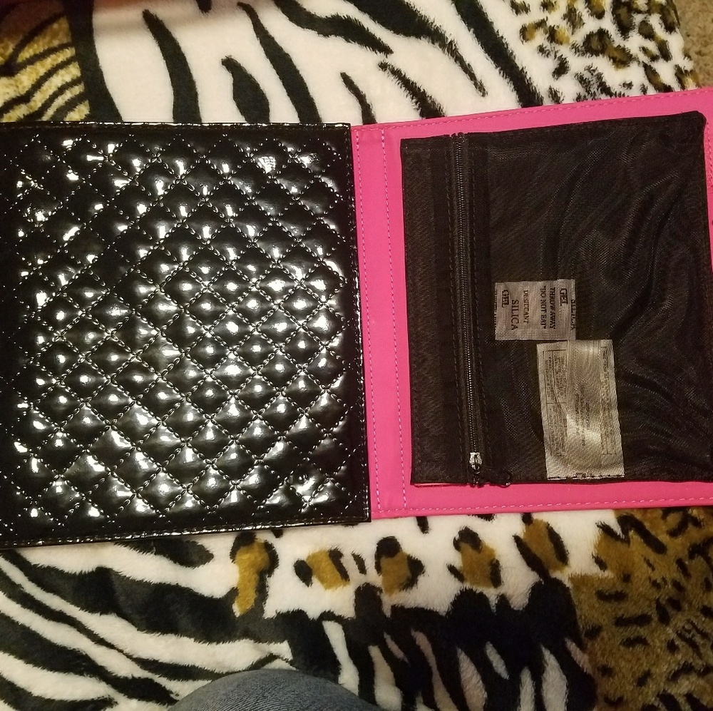 Makeup bag
