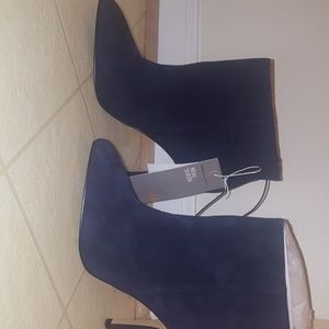 Pull on Suede ankle boots