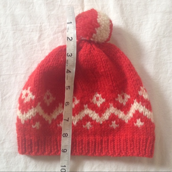 Vintage hand-knit beanie pom pom hat red cream - Picture 4 of 4