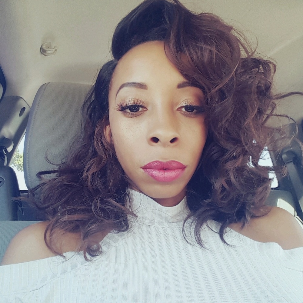 Meet your Posher, Celeste