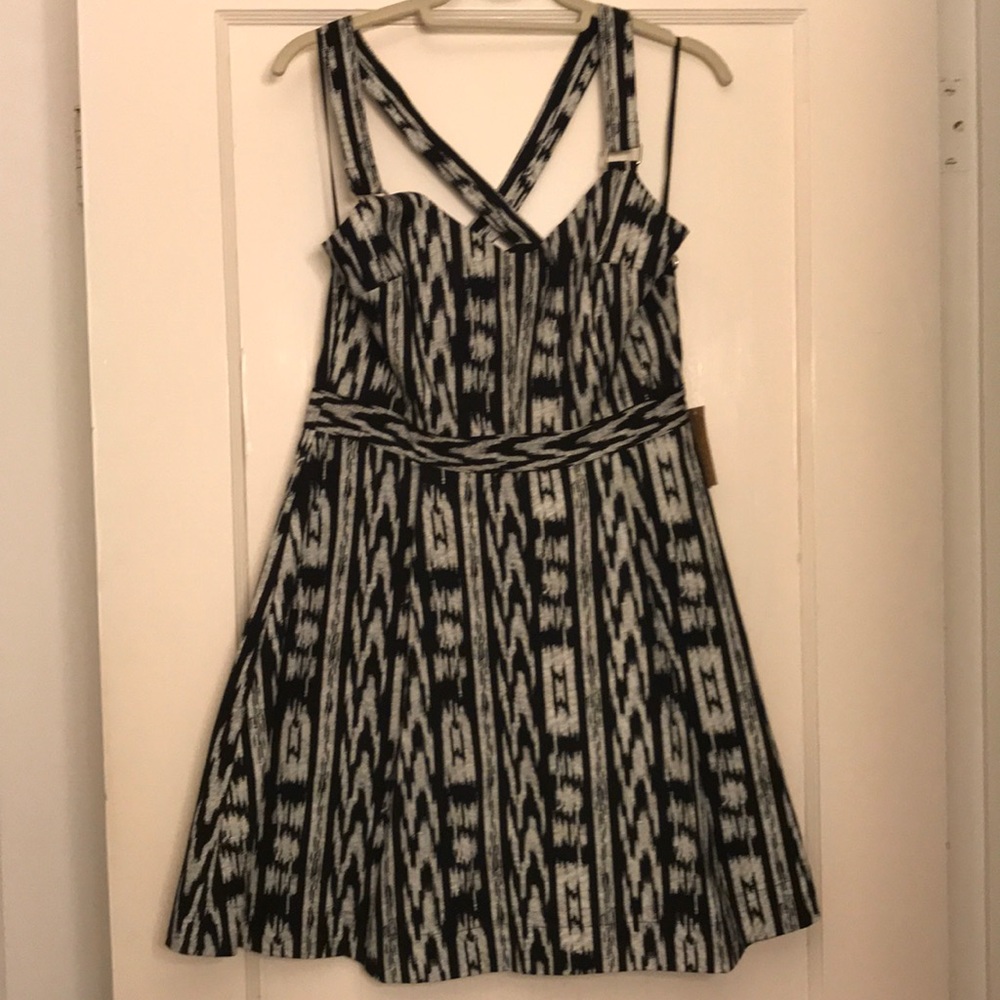 ❌SOLD❌ RACHEL Rachel Roy criss cross back dress