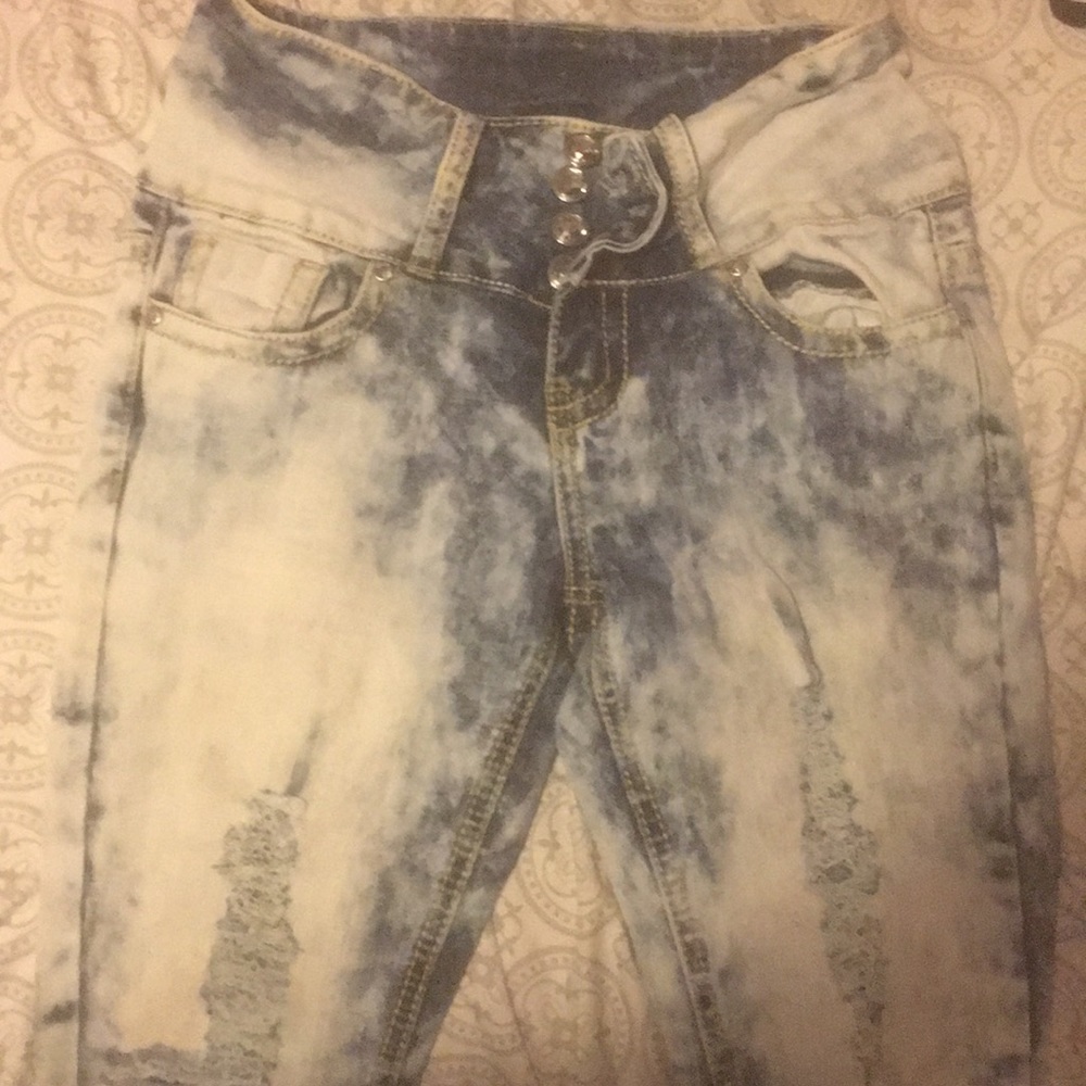 VIP super distressed super skinny jeans