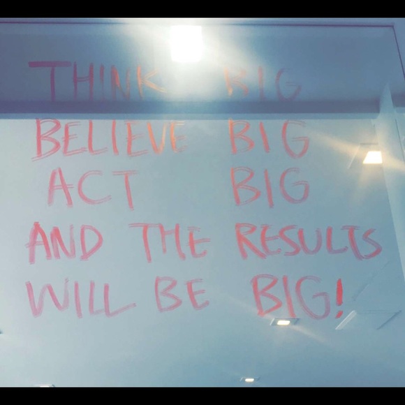 Meet your Posher, Jen - Picture 1 of 1