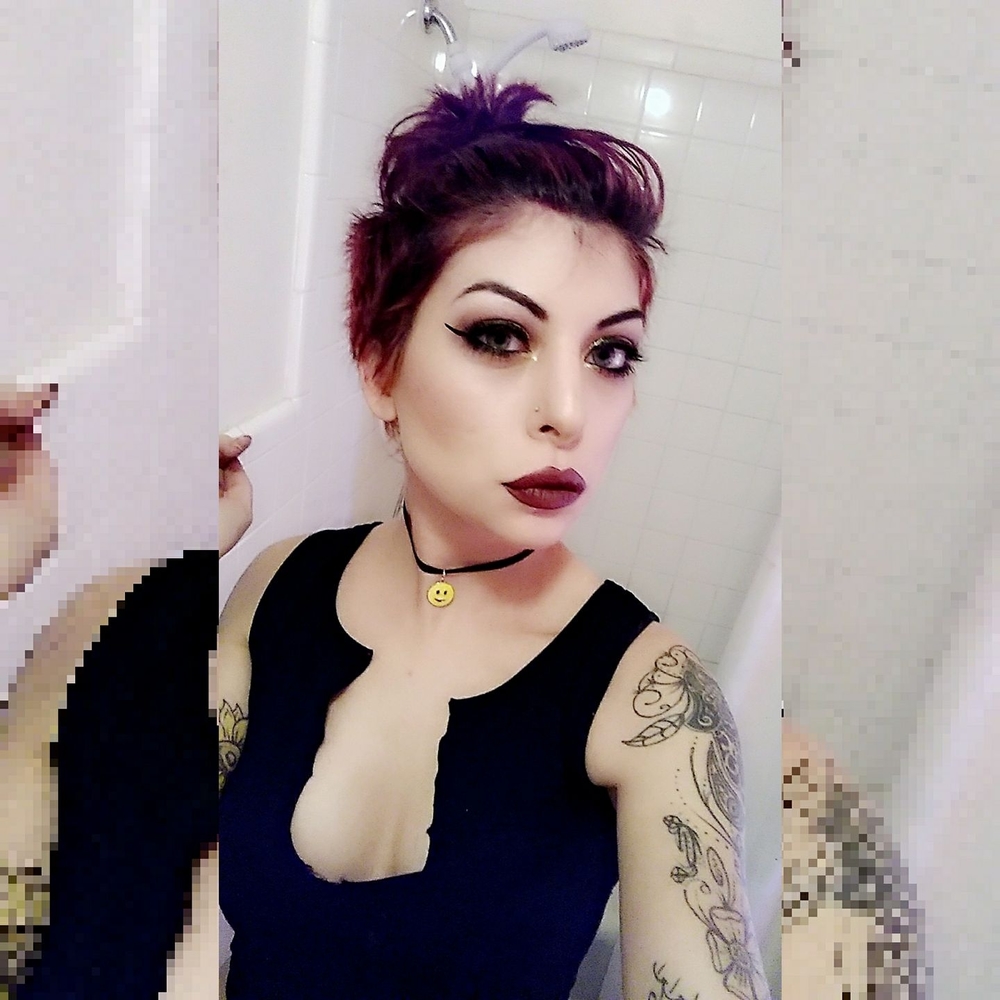 Meet your Posher, Adira