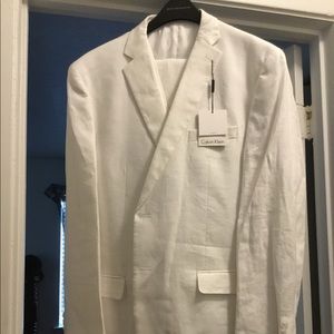 Men’s slim fitting Calvin Klein white linen suit