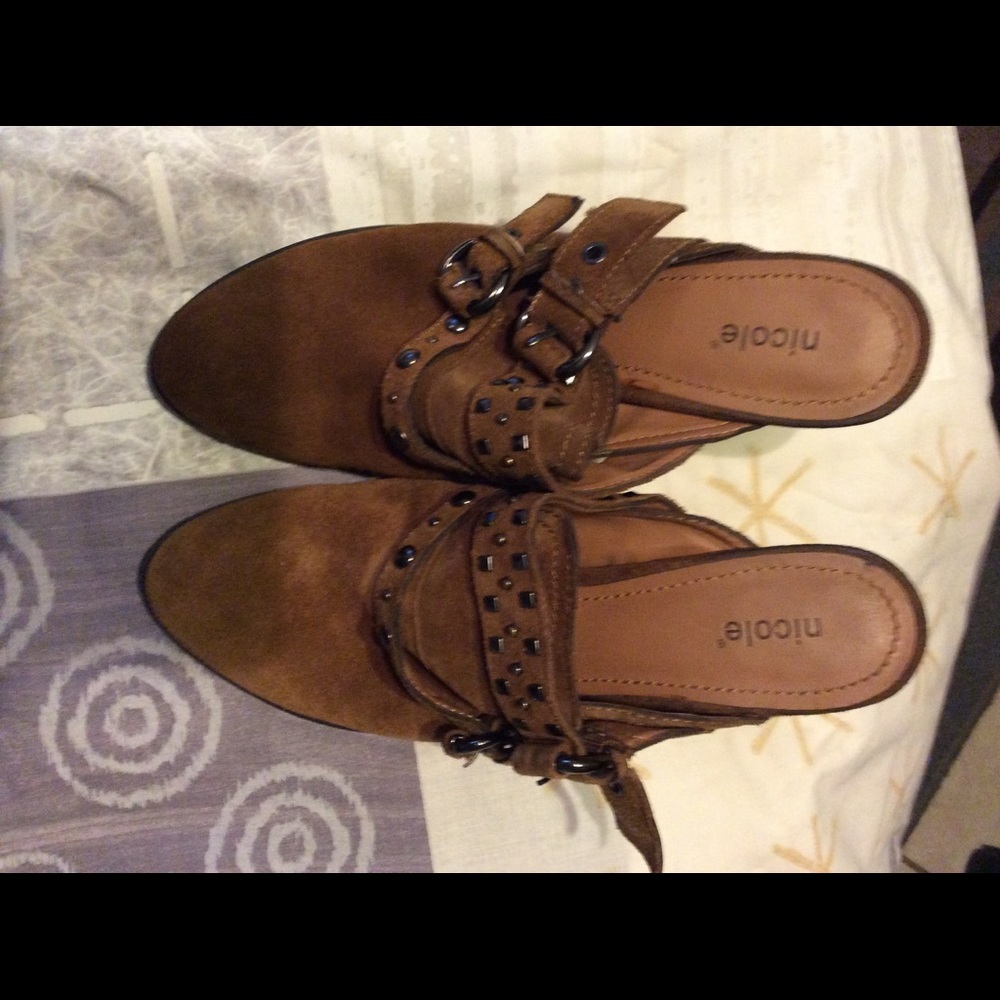 Nicole 🎶size 9 🎶