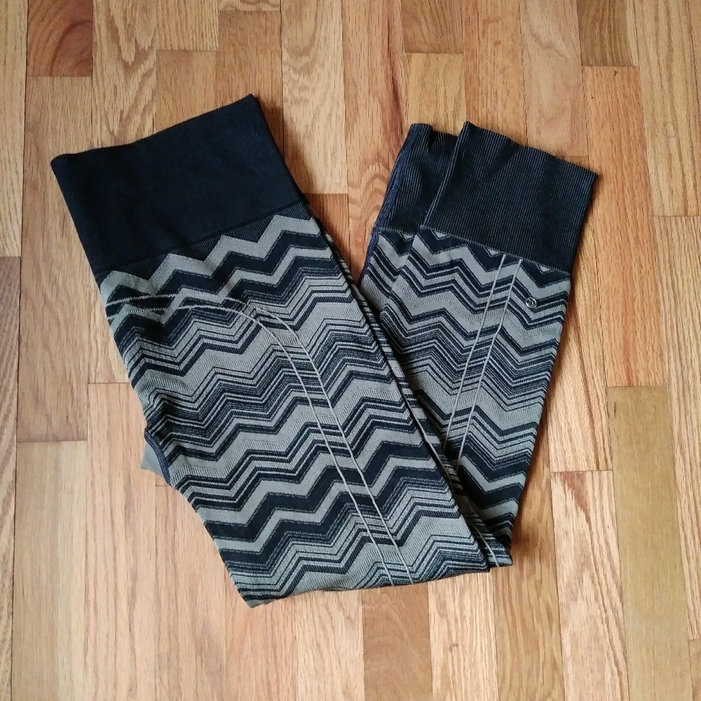 Lululemon crops