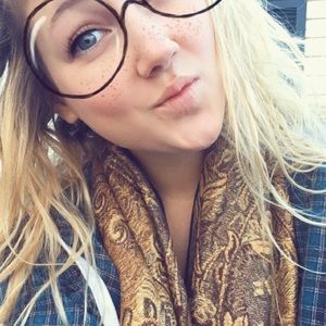 Meet your Posher, Jaide