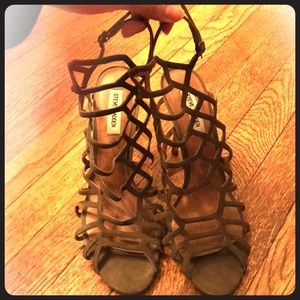 Size 10 Steve Madden sexy heels