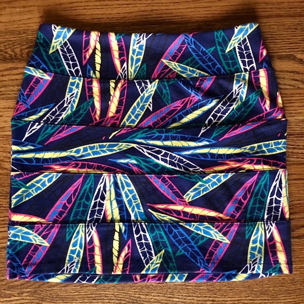 Nollie bandage floral skirt