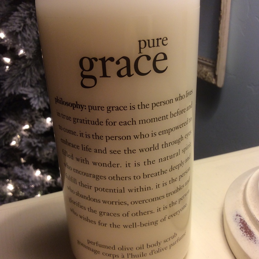 Philosophy pure grace olive oil& body scrub 32oz