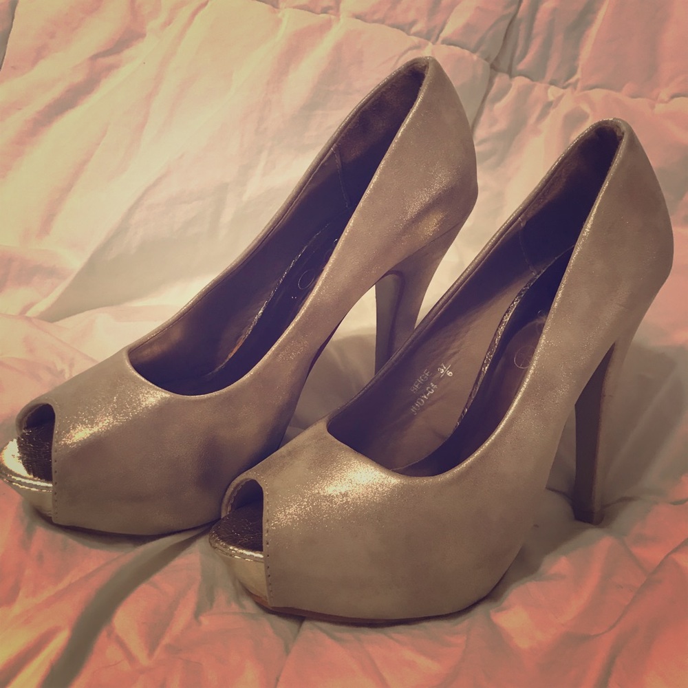 Revenge Judy Champagne Open-Toe Stilletos