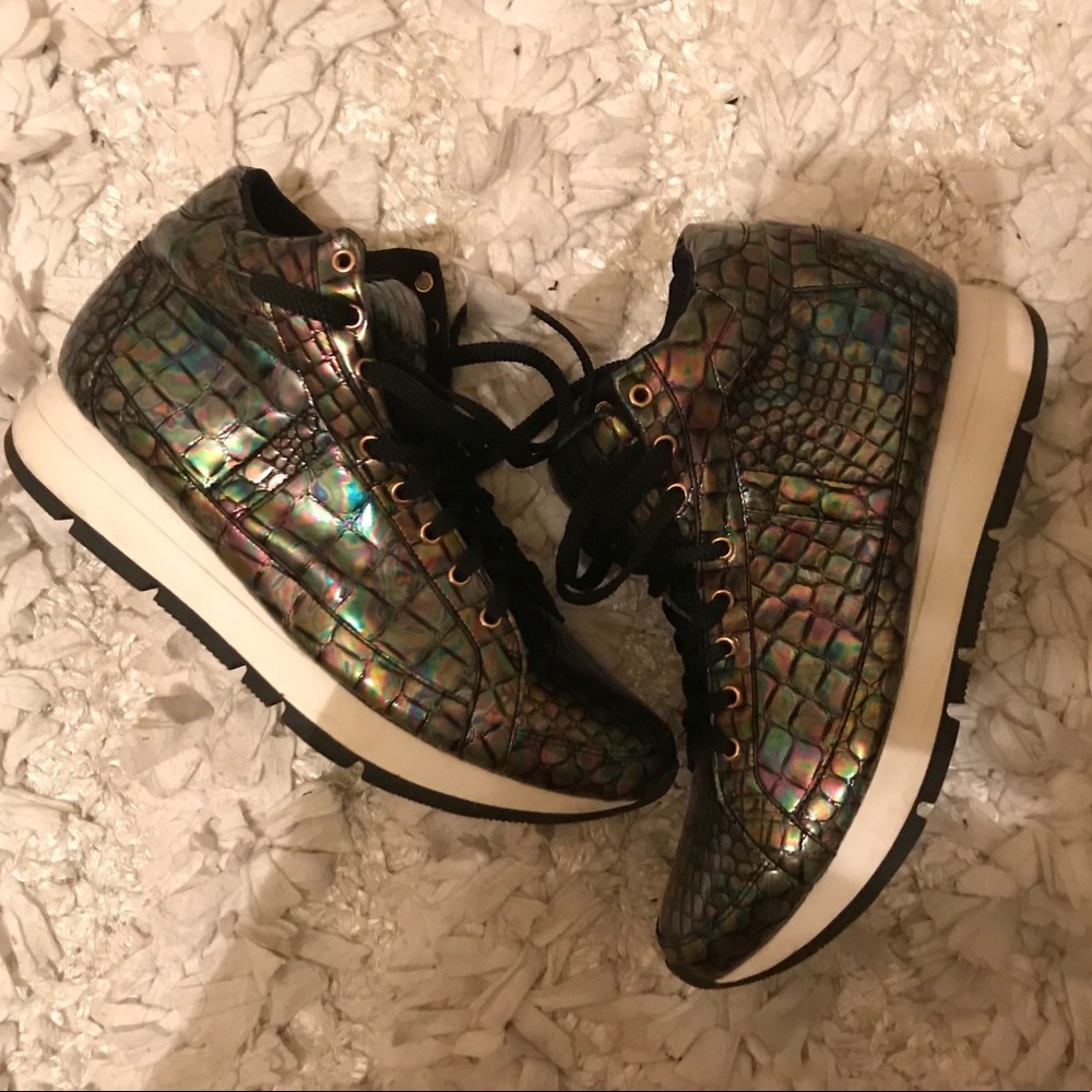 Camo wedge sneakers