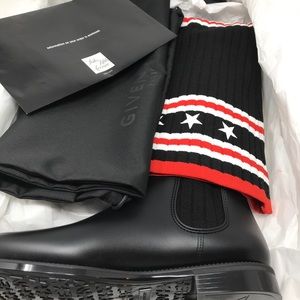 BRAND NEW!!! GIVENCHY STORM OTK BLK/SIZE 40 USA 10