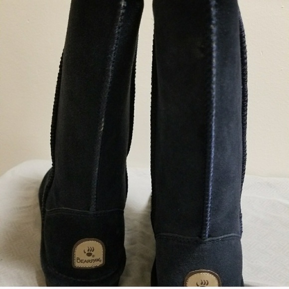 *SOLD*NWT Navy Bearpaw Boots - Picture 4 of 7