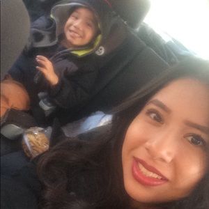 Meet your Posher, Iris