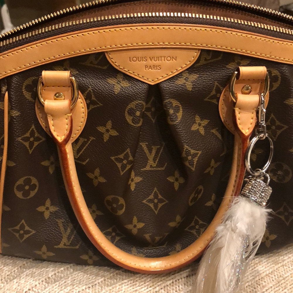 ✨Authentic LV  Tivoli pm,✨