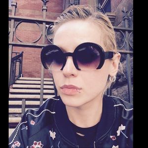 Meet your Posher, Stephany