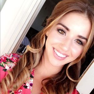 Meet your Posher, Sabrina