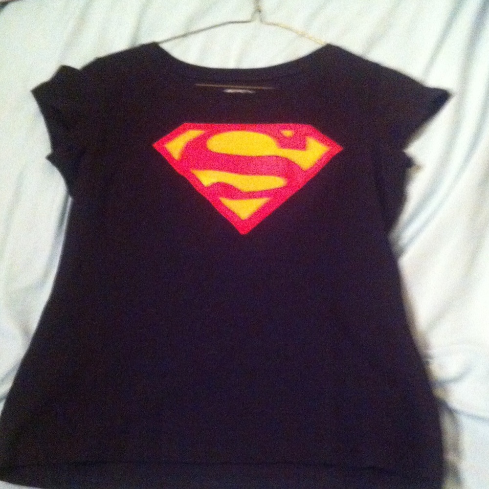 Girls large 10/12 black super girl logo tee