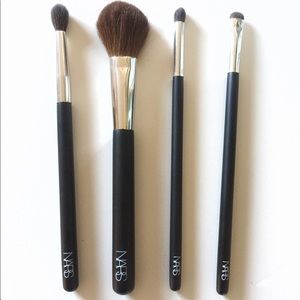 NARS Blush Eye shadows brush set
