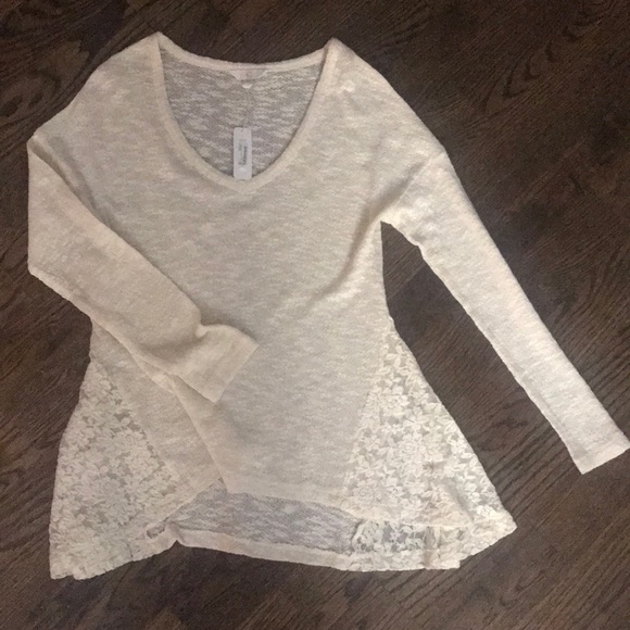 Cream sweater with lace bottom - Picture 1 of 5
